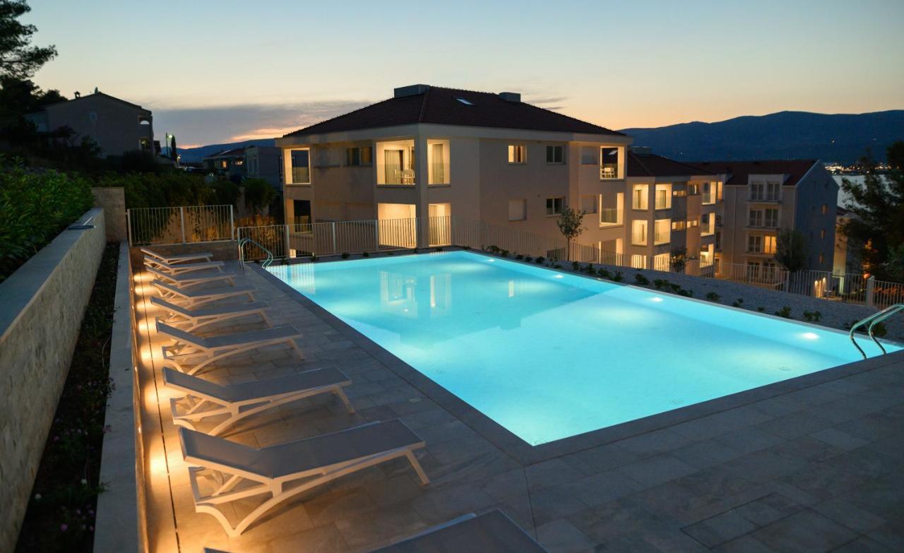 Malo Hotel apartamentowy Arbanija